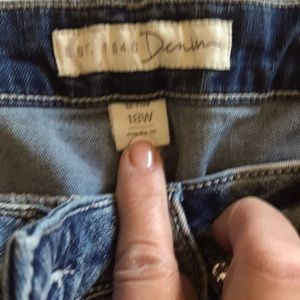 Sparkle Buns jeans!! Boot cut. Light wash. Embellished. Size 18W. Gently worn.